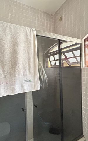Casa à venda com 350m², 2 quartos e 1 vagaBanheiro da Suíte