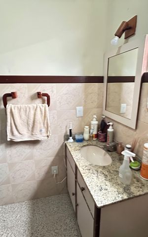 Casa à venda com 350m², 2 quartos e 1 vagaBanheiro Social