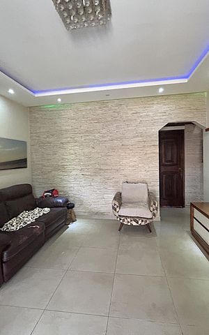 Casa à venda com 350m², 2 quartos e 1 vagaSala