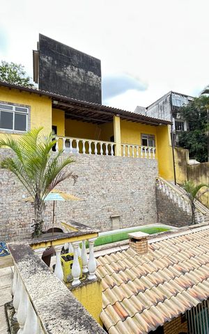 Casa à venda com 350m², 2 quartos e 1 vagaFachada