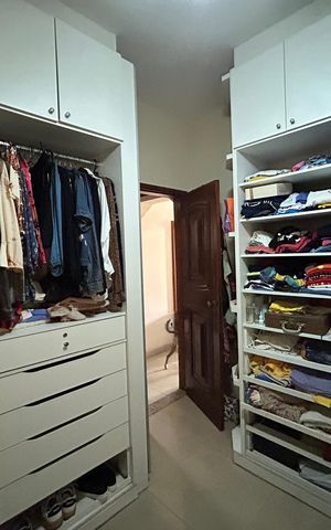 Casa à venda com 350m², 2 quartos e 1 vagaCloset