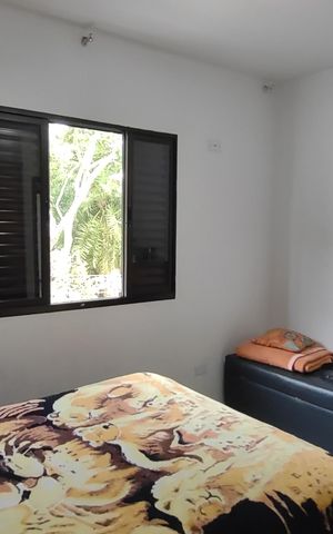 Casa à venda com 70m², 4 quartos e 2 vagas Casa à venda com 70m², 4 quartos e 2 vagasQuarto 1