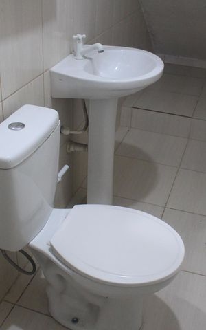 Casa à venda com 70m², 4 quartos e 2 vagasBanheiro Social 2