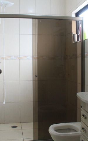 Casa à venda com 70m², 4 quartos e 2 vagasBanheiro da Suíte