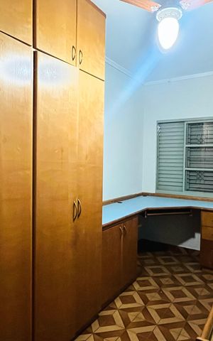 Casa para alugar com 200m², 3 quartos e 3 vagas
