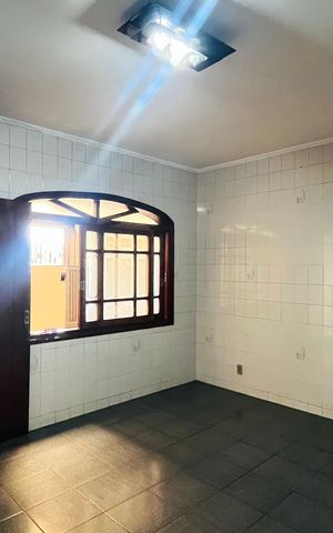 Casa para alugar com 200m², 3 quartos e 3 vagas