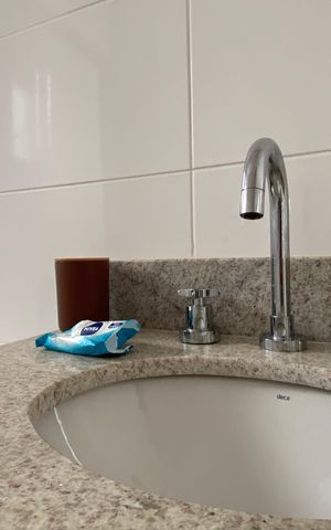 Apartamento para alugar com 54m², 2 quartos e 1 vaga Apartamento para alugar com 54m², 2 quartos e 1 vagaBanheiro da Suíte