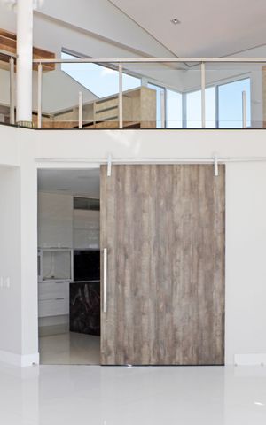 Casa de condomínio para alugar com 1050m², 3 quartos e 6 vagasSala