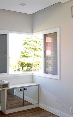 Casa de condomínio para alugar com 1050m², 3 quartos e 6 vagasSuíte 2 
