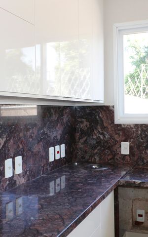 Casa de condomínio para alugar com 1050m², 3 quartos e 6 vagasCozinha
