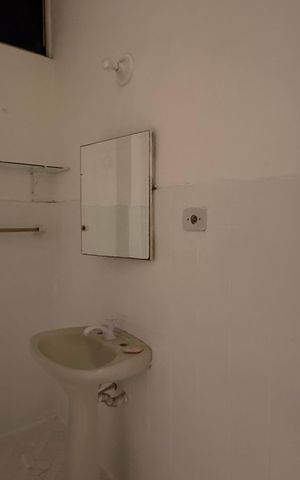 Apartamento para alugar com 60m², 1 quarto e sem vagaBanheiro