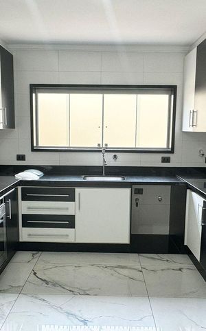 Casa para alugar com 357m², 2 quartos e 1 vaga Casa para alugar com 357m², 2 quartos e 1 vagaCozinha