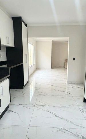 Casa para alugar com 357m², 2 quartos e 1 vaga Casa para alugar com 357m², 2 quartos e 1 vagaCozinha