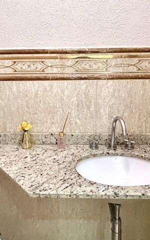 Apartamento para alugar com 180m², 3 quartos e 2 vagasLavabo