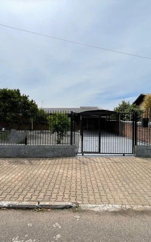 Casa para alugar com 110m², 2 quartos e 5 vagas Casa para alugar com 110m², 2 quartos e 5 vagasPlaca Instalada em 21/10/2026 - Cod.UKCH-160