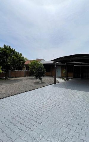 Casa para alugar com 110m², 2 quartos e 5 vagas