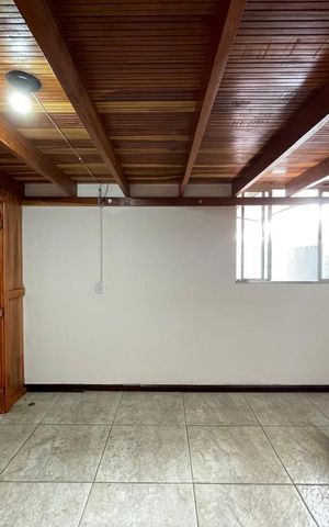 Casa para alugar com 110m², 2 quartos e 5 vagas