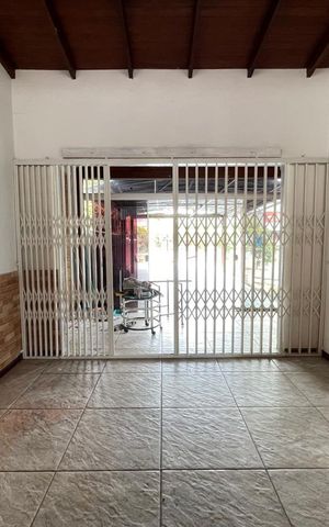 Casa para alugar com 110m², 2 quartos e 5 vagas