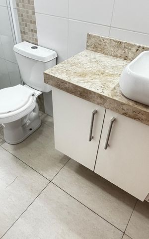 Apartamento para alugar com 50m², 2 quartos e 1 vaga Apartamento para alugar com 50m², 2 quartos e 1 vagaBanheiro da Suíte