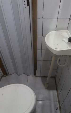 Casa para alugar com 30m², 1 quarto e 1 vagaBanheiro