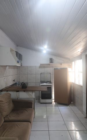 Casa para alugar com 30m², 1 quarto e 1 vagaSala/Cozinha