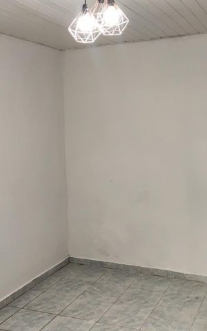 Casa para alugar com 252m², 3 quartos e sem vaga Casa para alugar com 252m², 3 quartos e sem vagaSala