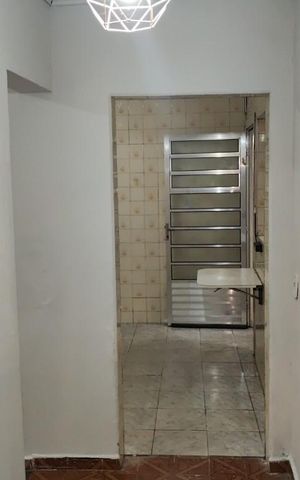Casa para alugar com 252m², 3 quartos e sem vaga Casa para alugar com 252m², 3 quartos e sem vagaCorredor