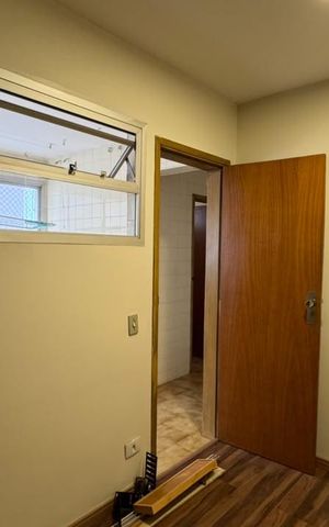 Apartamento para alugar com 227m², 4 quartos e 2 vagasQuarto de Serviço