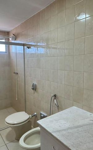 Apartamento para alugar com 227m², 4 quartos e 2 vagasBanheiro Social