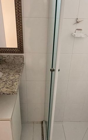 Apartamento à venda com 84m², 3 quartos e 2 vagas Apartamento à venda com 84m², 3 quartos e 2 vagasBanheiro suite