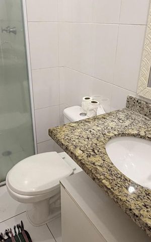 Apartamento à venda com 84m², 3 quartos e 2 vagas Apartamento à venda com 84m², 3 quartos e 2 vagasBanheiro social