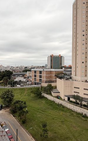 Apartamento à venda com 84m², 3 quartos e 2 vagas Apartamento à venda com 84m², 3 quartos e 2 vagasVista