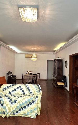 Apartamento para alugar com 200m², 4 quartos e 1 vaga