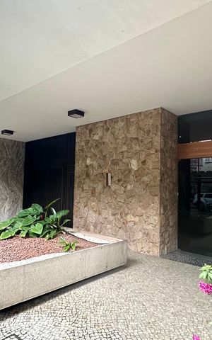 Apartamento para alugar com 200m², 4 quartos e 1 vaga