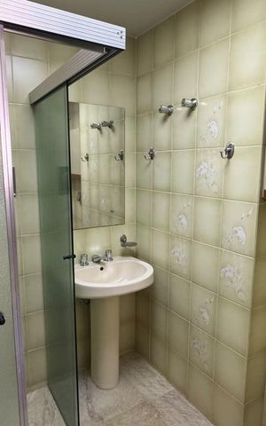 Apartamento para alugar com 280m², 4 quartos e 2 vagas Apartamento para alugar com 280m², 4 quartos e 2 vagasBanheiro da Suíte 3