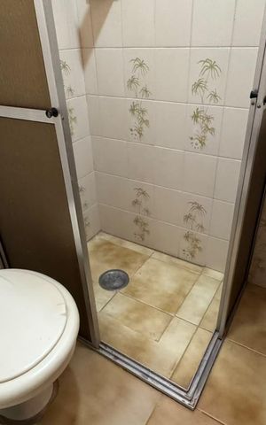 Apartamento para alugar com 280m², 4 quartos e 2 vagas Apartamento para alugar com 280m², 4 quartos e 2 vagasBanheiro de serviço