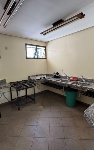 Apartamento para alugar com 280m², 4 quartos e 2 vagas Apartamento para alugar com 280m², 4 quartos e 2 vagasÁrea comum - Salão de festas