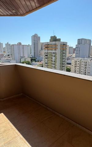 Apartamento para alugar com 280m², 4 quartos e 2 vagas Apartamento para alugar com 280m², 4 quartos e 2 vagasVaranda