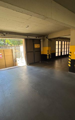 Apartamento para alugar com 280m², 4 quartos e 2 vagas Apartamento para alugar com 280m², 4 quartos e 2 vagasGaragem