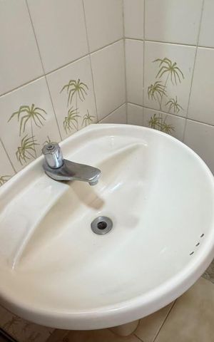 Apartamento para alugar com 280m², 4 quartos e 2 vagas Apartamento para alugar com 280m², 4 quartos e 2 vagasBanheiro de serviço