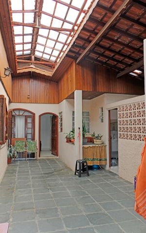 Casa para alugar com 188m², 3 quartos e 4 vagasÁrea externa