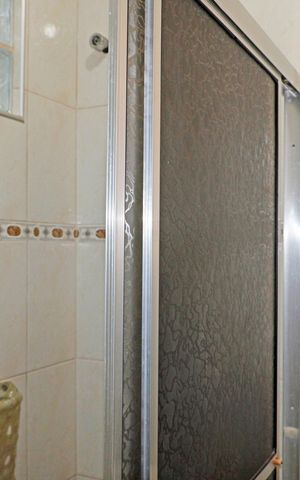 Casa para alugar com 188m², 3 quartos e 4 vagasSuíte 1 Banheiro