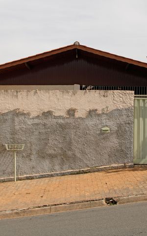 Casa para alugar com 188m², 3 quartos e 4 vagasFachada