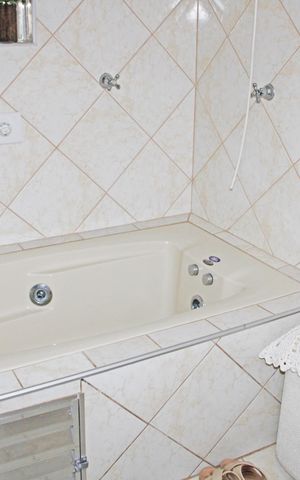 Casa para alugar com 188m², 3 quartos e 4 vagasSuíte 2 Banheiro