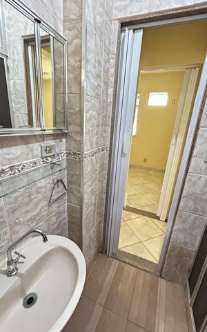 Apartamento para alugar com 55m², 2 quartos e 1 vagaBanheiro
