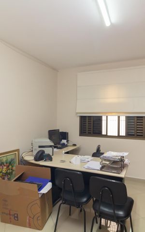 Casa para alugar com 178m², 2 quartos e 2 vagas Casa para alugar com 178m², 2 quartos e 2 vagasSuíte