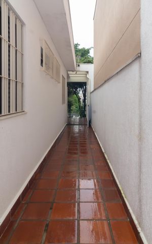 Casa para alugar com 178m², 2 quartos e 2 vagas Casa para alugar com 178m², 2 quartos e 2 vagasCorredor