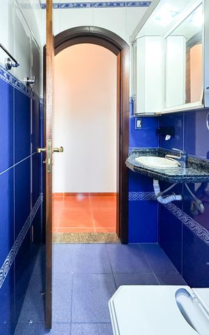 Casa para alugar com 300m², 4 quartos e 2 vagas Casa para alugar com 300m², 4 quartos e 2 vagasBanheiro Social