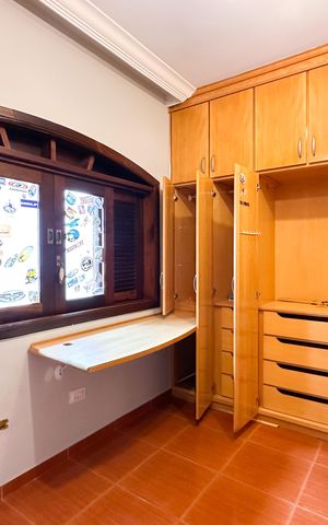 Casa para alugar com 300m², 4 quartos e 2 vagas Casa para alugar com 300m², 4 quartos e 2 vagasQuarto 1