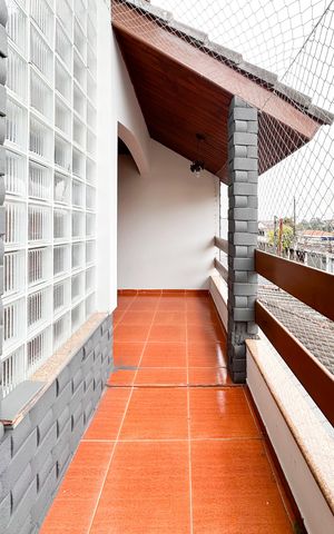 Casa para alugar com 300m², 4 quartos e 2 vagas Casa para alugar com 300m², 4 quartos e 2 vagasSacada da Suíte